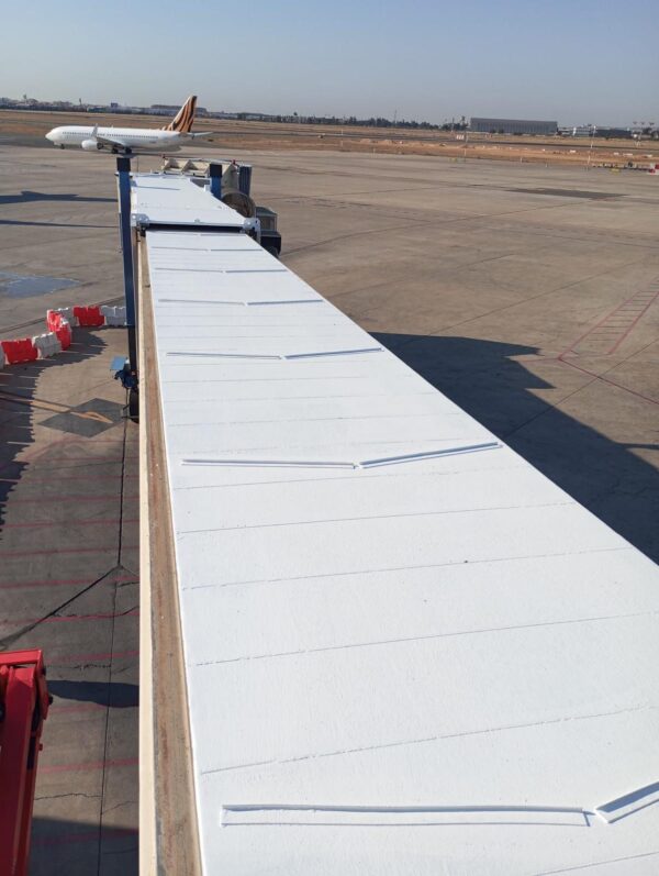 PASARELAS ACCESO PASAJEROS AEROPUERTO DE MANISES